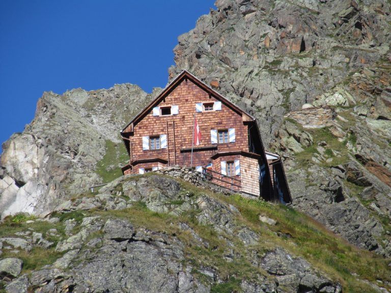 Berge und ein Koch, der ein Kaiser ist