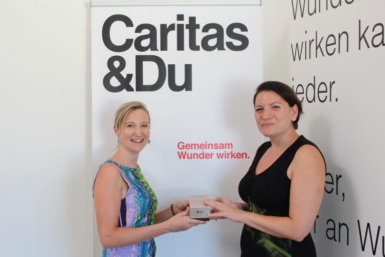 Smartphone-Spende für die Caritas