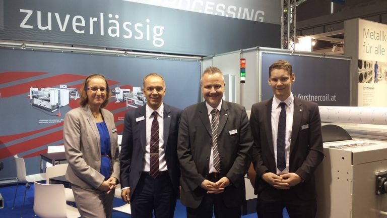 Blechbearbeitung im Mittelpunkt