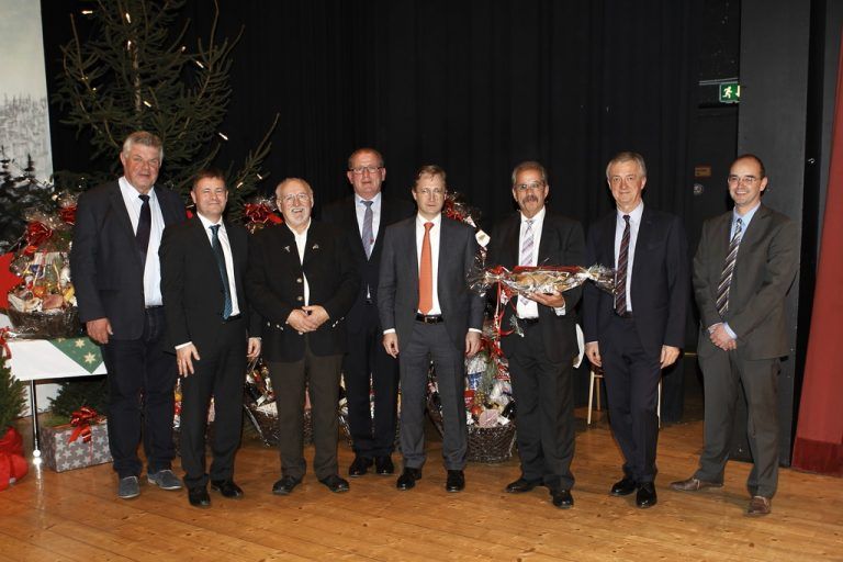 Bertsch ehrt treue Mitarbeiter