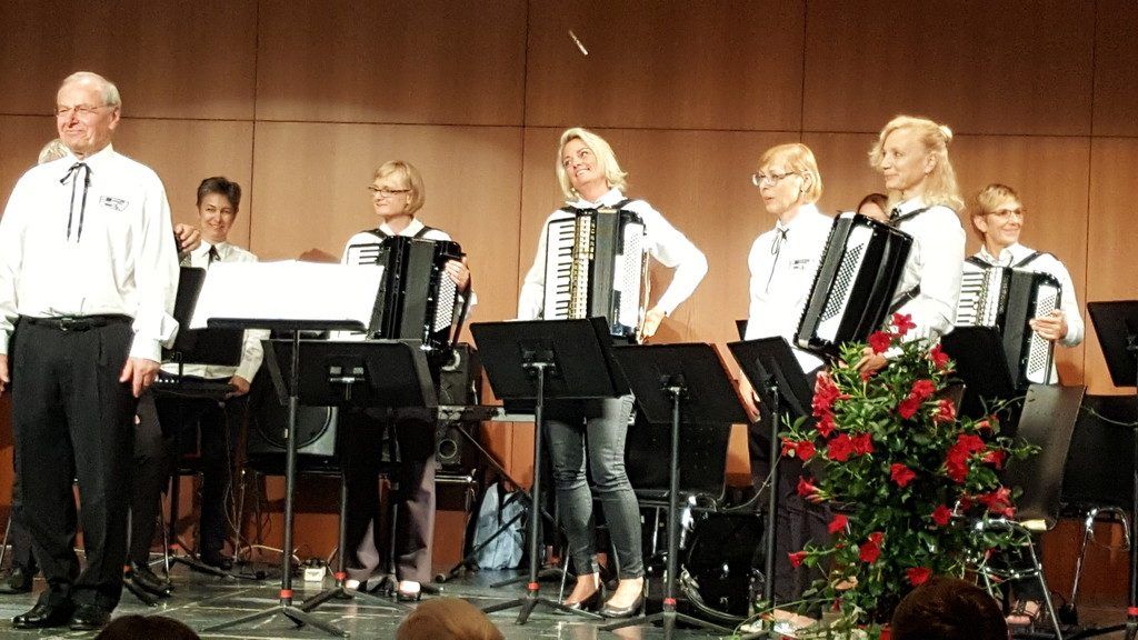 20 Uhr pfarrzentrum, höchst