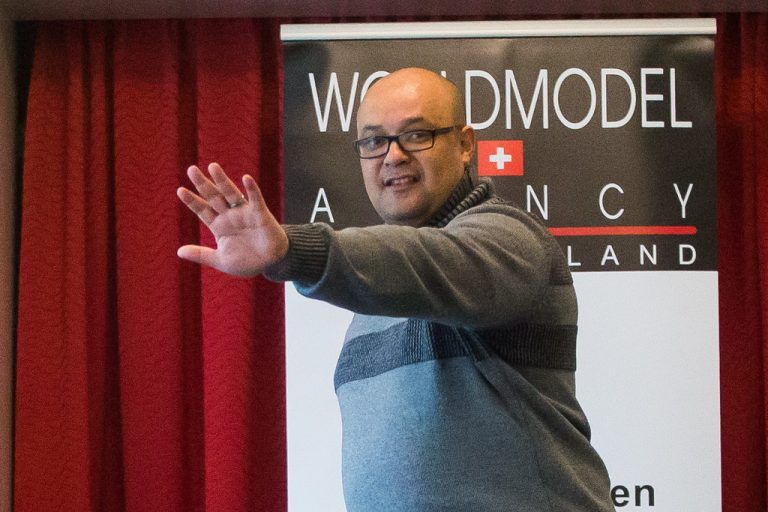 Flamir Da Silva weiß, worauf es bei einem Modelauftritt ankommt.