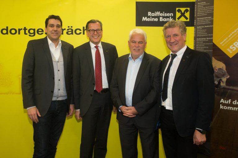 Gastgeber des Abends: Bürgermeister Harald Köhlmeier, Johannes Ortner, Vorstand Raiffeisen-Landesbank, Gerald Mathis, FH Vorarlberg, Landesrat Erich Schwärzler.