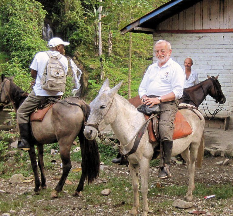 Georg Künz besuchte 2012 die Region und erreichte manche Dörfer nur auf dem Rücken von Reittieren.