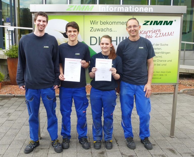 Gerold Egender (Lehrlingsausbilder), Daniel Fetz, Stefanie Gürth, Roman de Col (Lehrlingsausbilder). Foto: Zimm