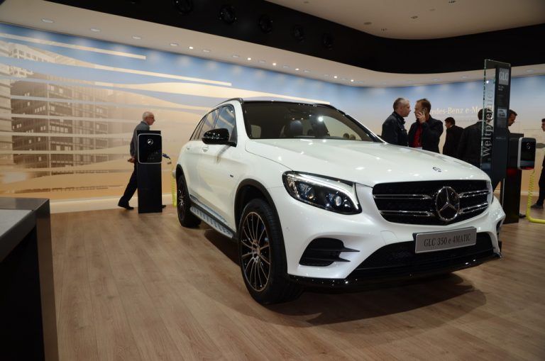 GLK-NachfolgerEuropa-Debüt für den GLK-Nachfolger. Das SUV heißt jetzt GLC und ist gewachsen.
