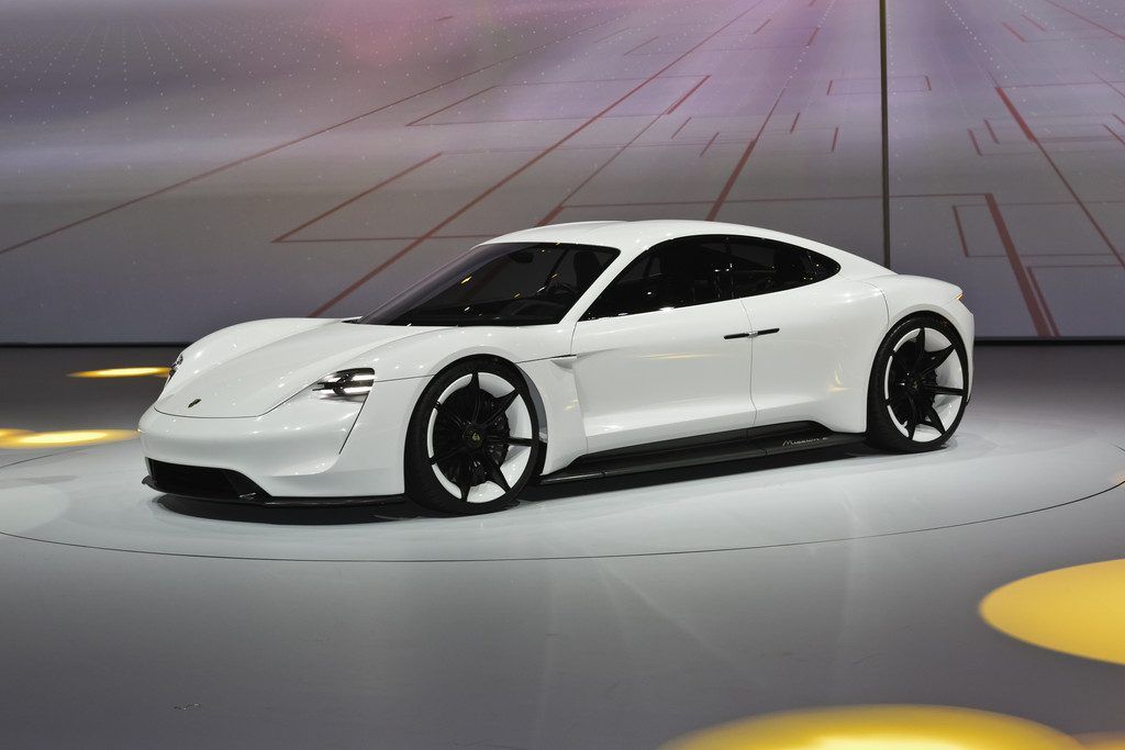 Porsche startet Mission E
