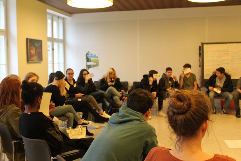 Gut informiert verließen die Jugendlichen den FrageRaum Politik. Nähere Infos unter www.aha.or.at/frageraum.