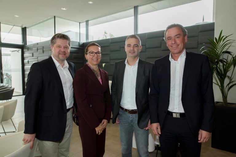 Heinz Koller, Birgitt Frühstück, Rechtsanwälte Sascha Lumper und Stefan Wirth (v .l.).