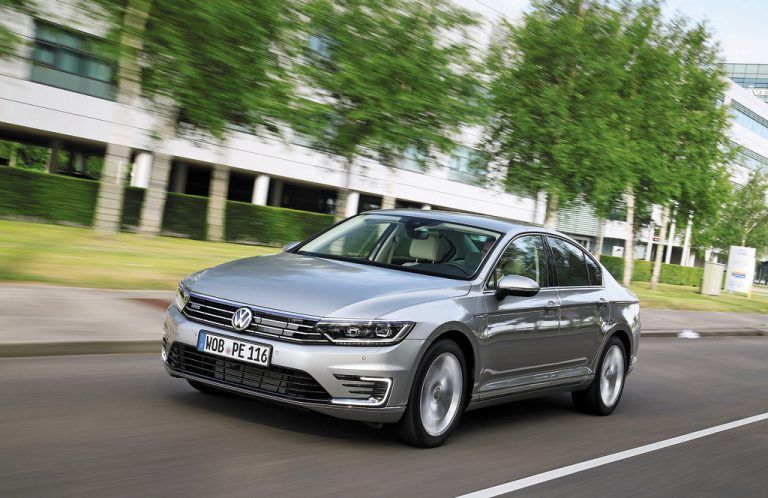 Hybrid-Perfektionist VW Passat GTE: Die Nachfrage nach Hybridmodellen steigt. Fotos: Werk
