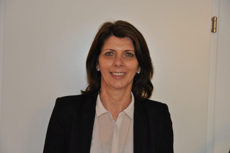 Ilse Bucher,AdministrationIch bin in der Agentur meines Mannes das Mädchen für alles. Oder anders ausgedrückt, ist es mein Job, ihm den Kopf für die Kreativität freizuhalten. Mir macht diese Arbeit unglaublich viel Spaß.