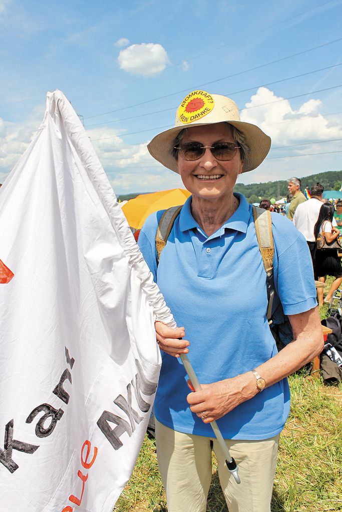 Im Frühjahr 2011 nahm Hildegard Breiner an einer Protestaktion gegen Atomenergie in der Schweiz teil.  Foto: VN