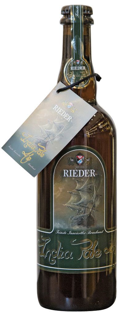India Pale Ale, Brauerei Rieder (OÖ), 0,75 l, Alc. 6,0% Vol.Das India Pale Ale aus Oberösterreich ist in der Nase und im Antrunk fruchtig (Maracuja, Zitrus, Pfirsich) und weist im Nachtrunk eine kräftige Bittere auf, berichtet der Biersommelier. „Es passt gut zu scharfen Speisen, Fondue und Raclette.“