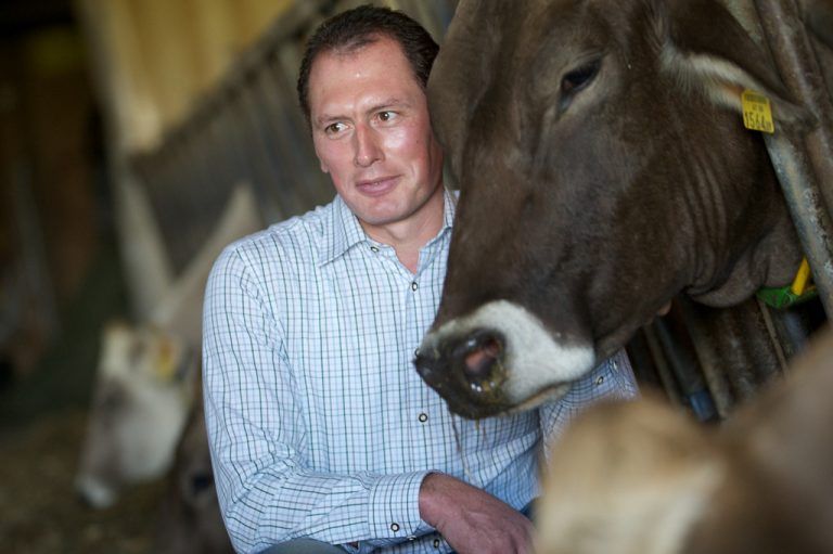 Josef Moosbrugger hofft, dass Großküchen im Landesbereich vermehrt regionale Produkte verwenden. Foto: VN/Hartinger
