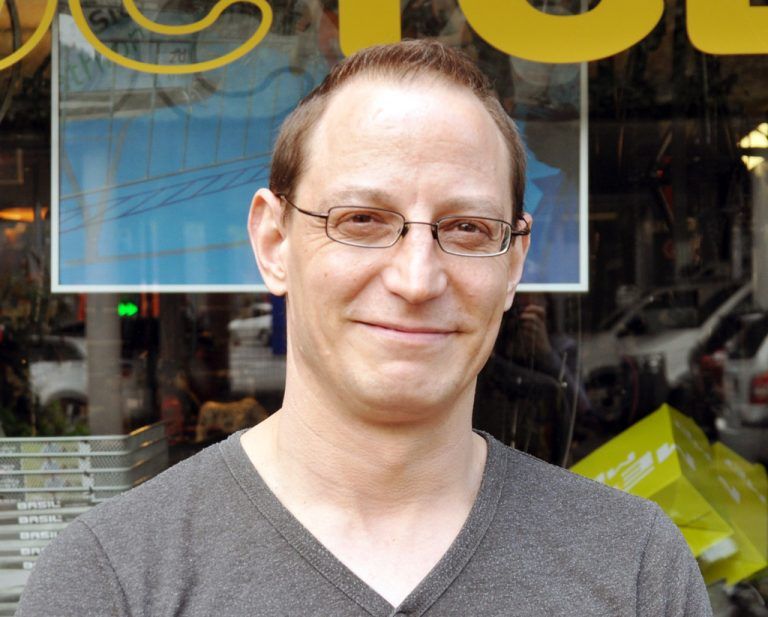 Jürgen Hofer, Fahrradverleih und ServiceIch habe viel mit Kundschaften zu tun, und ich werkle auch gerne an Rädern herum. Deshalb ist es die ideale Tätigkeit für mich.