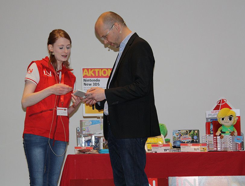 Jung-Verkäuferin schafft den Hattrick