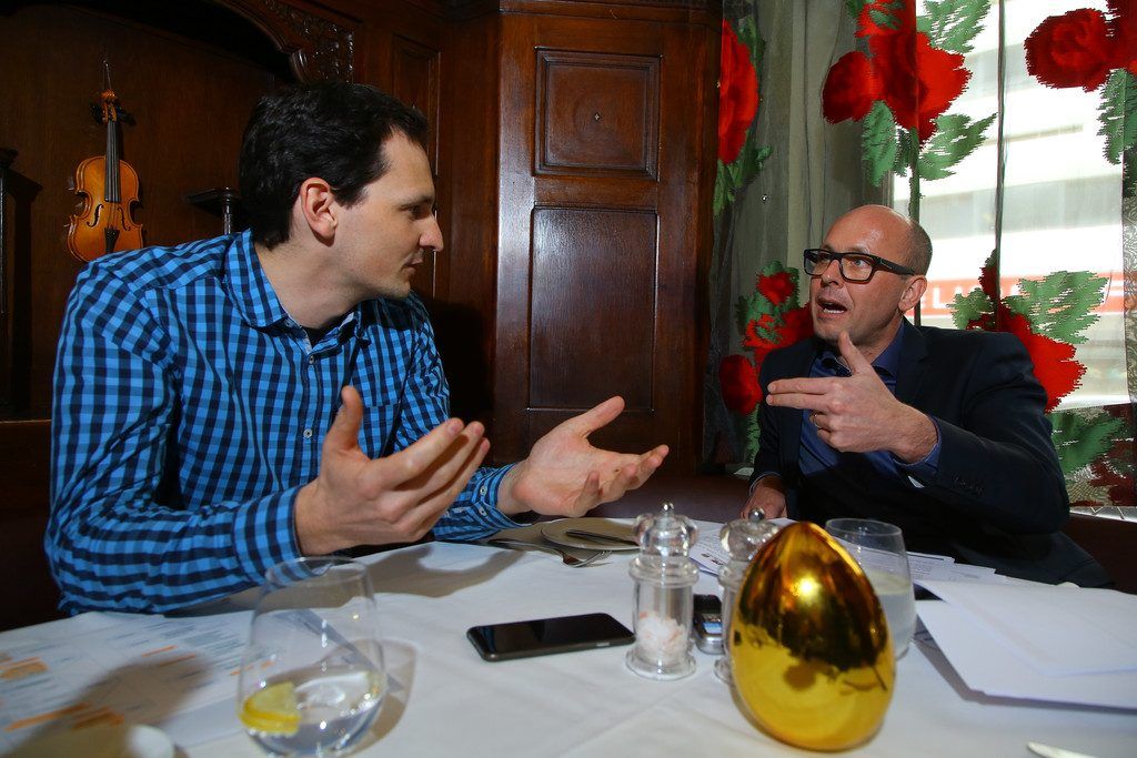 Michael Ritsch und Julian Fässler sind sich beim Thema Pensionen kaum einig.