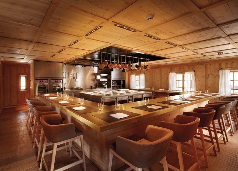 Kein Studio, sondern ein Labor für alpine Küche eröffnet Joschi Walch im „Schualhus“ im Lecher Ortsteil Zug. Foto: RW