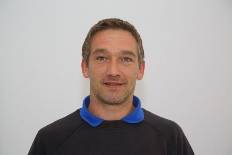 Martin Jenny
Servicemonteur
Ich bin vor allem für den Heizungs-service zuständig. Es ist eine technisch anspruchsvolle und vielseitige Aufgabe.