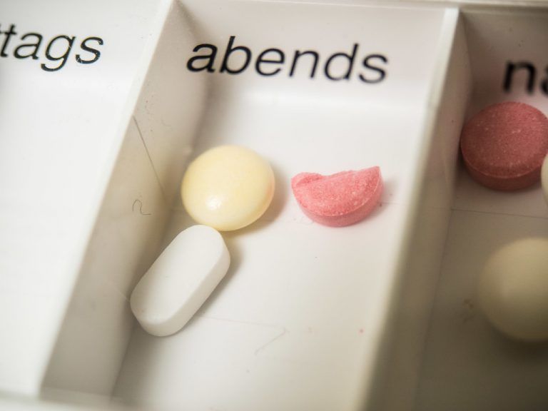 Medikamente zu bekommen, vor allem wenn sie genehmigt werden müssen, scheint oftmals schwieriger, als von außen wahrgenommen. Foto: vn