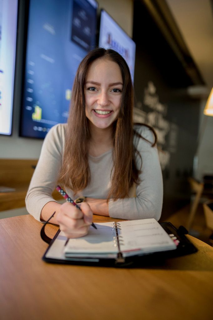 Nadja Hagspiel aus Lustenau ist vielseitig: Sie organisiert, ist gut in der Schule, treibt viel Sport und kocht gerne. Foto:VN/Paulitsch