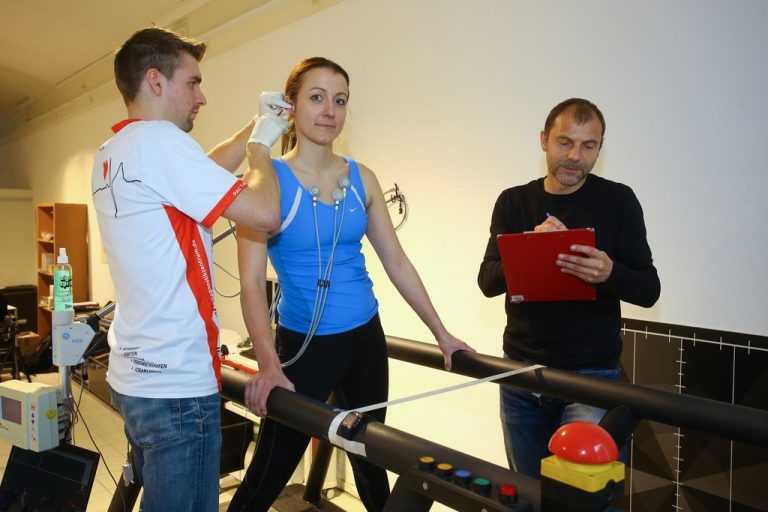 Nichts bleibt dem Zufall überlassen. Auf Basis des Leistungstests wurde für Martina ein optimaler Trainingsplan entworfen. Foto: vn/hofmeister