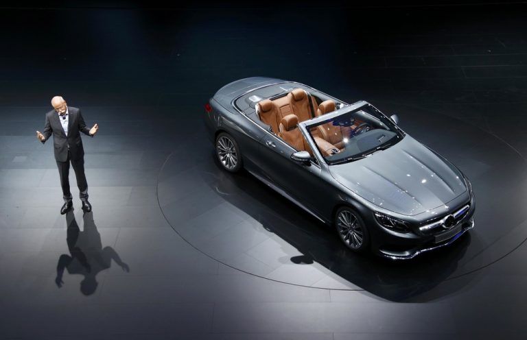 Offener TraumMercedes zeigt in Frankfurt als Weltpremiere die Cabrio-Version der luxuriösen S-Klasse. Der offene Traumwagen feiert nach 44 Jahren ein Comeback. Markteinführung in Österreich ist im Frühjahr 2016.