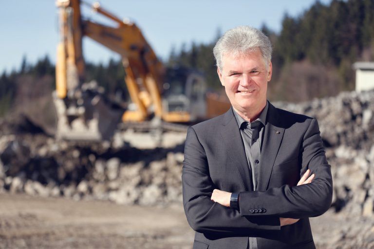 Peter Keckeis führt das Bau- und Steinbruchunternehmen in Röthis bereits in dritter Generation. Foto: WKV