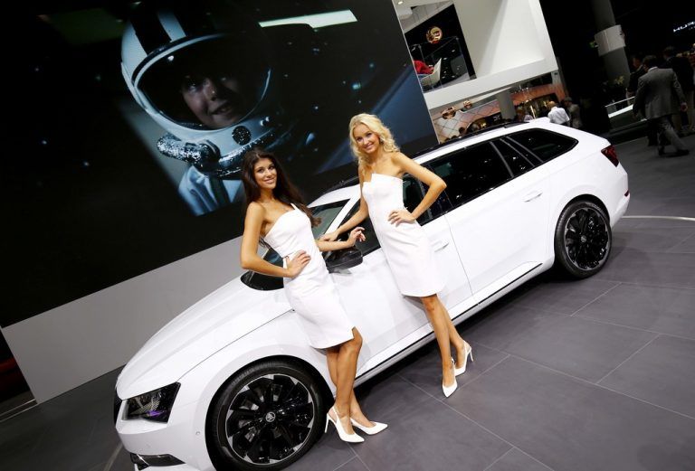 RaumwunderSkoda baut die Superb-Familie rasch aus. In Frankfurt feiern neben der Kombi-Version auch zwei Varianten (SportLine und GreenLine) Premiere.