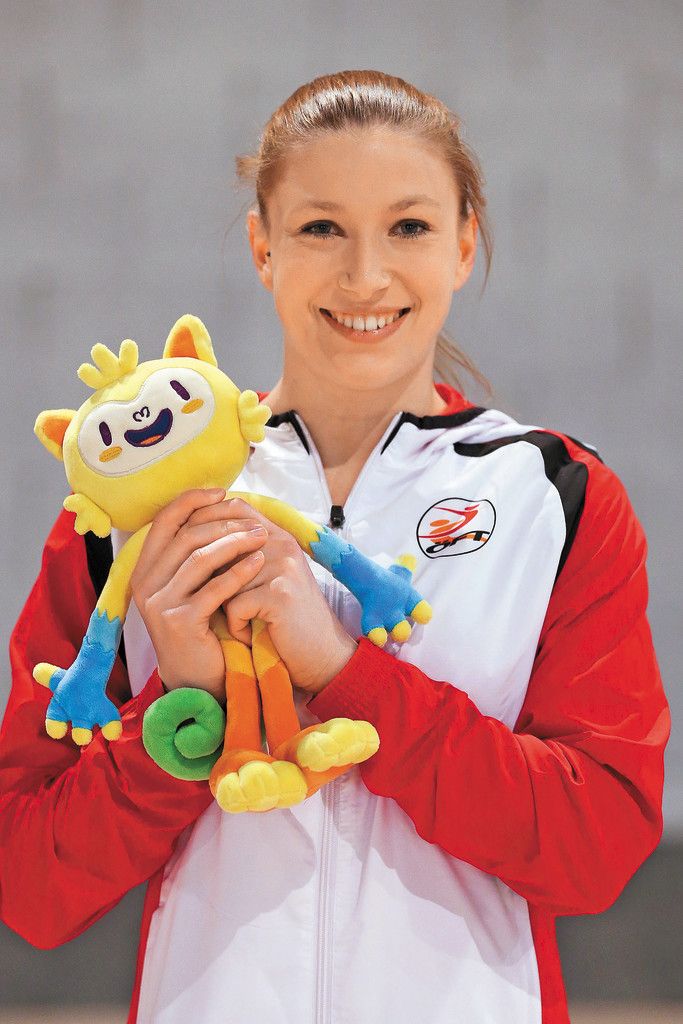 Rendezvous in Rio mit Maskottchen Vinicius: Lisa Ecker. Foto: GEPA