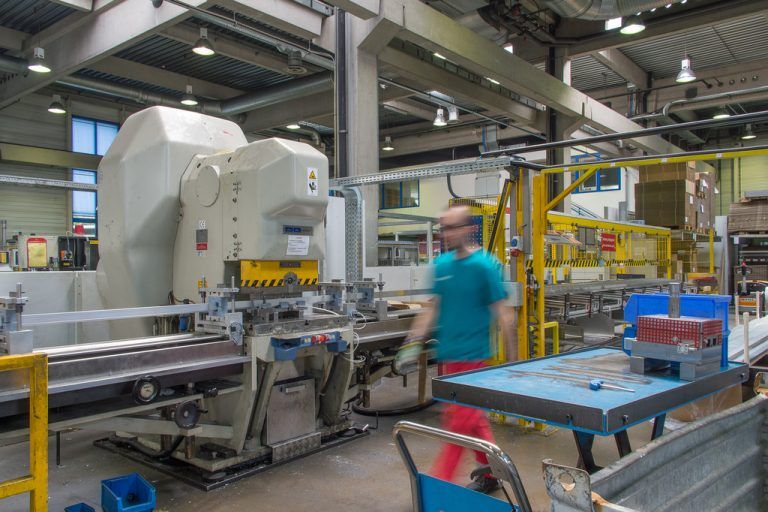 Retrofit: Presse bei Sapa wurde