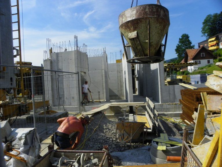 Risiko Baustelle: Eine gute Versicherung verhilft kleinen und mittleren Betrieben zu einem sicheren Standing. Foto: VN