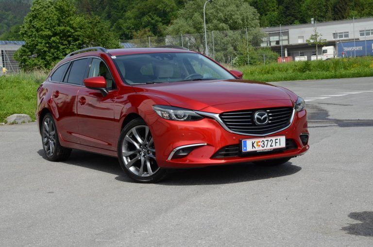 Schicke Optik und Technik auf Premium-Niveau: der Mazda6 Sport Combi fährt jetzt auch mit Allradantrieb vor. Fotos: vn/Gasser