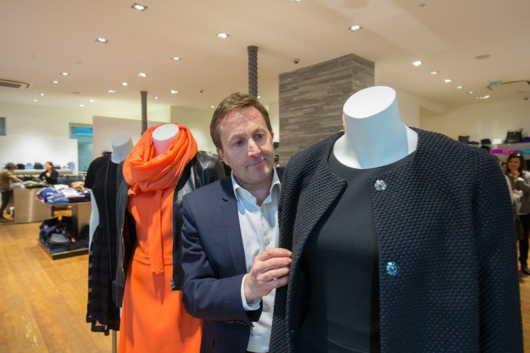 Seit 26 Jahren gilt Ambros Mayer als Fachgeschäft für modebewusste Frauen und Männer. Foto: VN/Hartinger