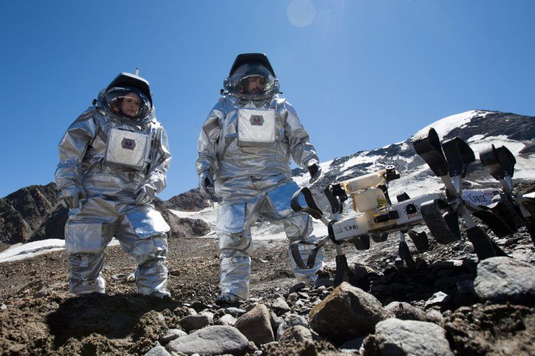 Seit Montag dieser Woche testen Forscher des Österreichischen Weltraum Forums im Kaunertal für eine Mars-Expedition. Foto: apa/Groder
