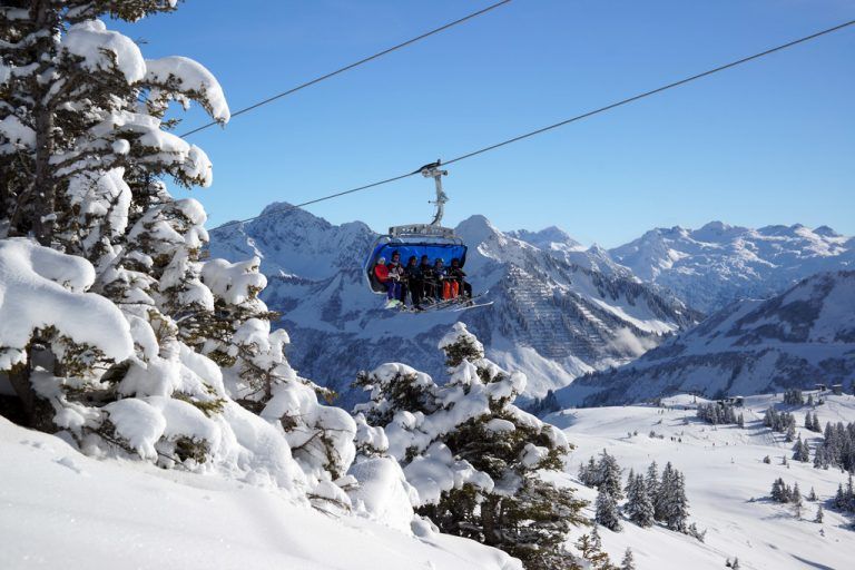 Solche Verhältnisse wie hier in Damüls hätten sich die Skiliftbetreiber im Dezember gewünscht. Foto: Berchtold