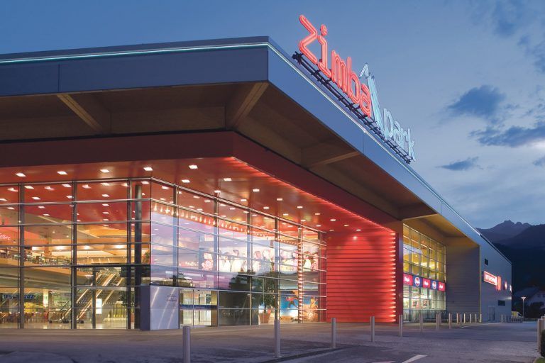 Ungebrochen attraktiv für die Kunden im Süden Vorarlbergs: Der Zimbapark in Bürs.  Foto: SES