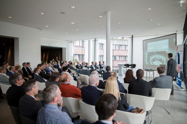 Volles Haus im Casino: Diesmal lud der Chef zum Blick hinter die Kulissen ein. Fotos: VN/Paulitsch