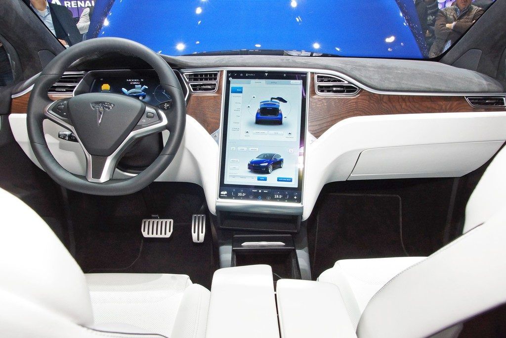 Erstes Probesitzen im Elektro-SUV
