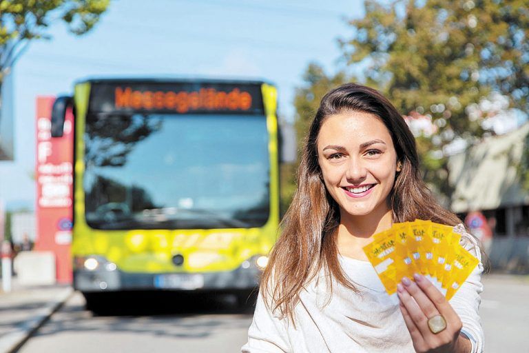 Wer am Donnerstag von 10 bis 11 Uhr per Bus, Bahn oder Fahrrad zur SCHAU! anreist, erhält eine Gratiseintrittskarte. Foto: vn