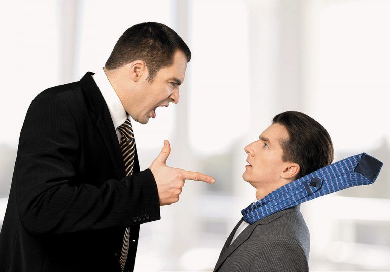 Wer solchen Ärger vermeiden will, sollte am Arbeitsplatz am besten nicht auffallen.