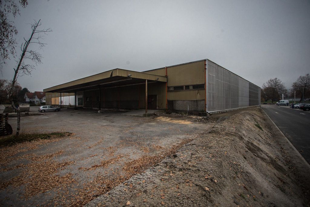 Der österreichische Möbelriese XXXLutz hat sich in Dornbirn ein Grundstück gesichert. 