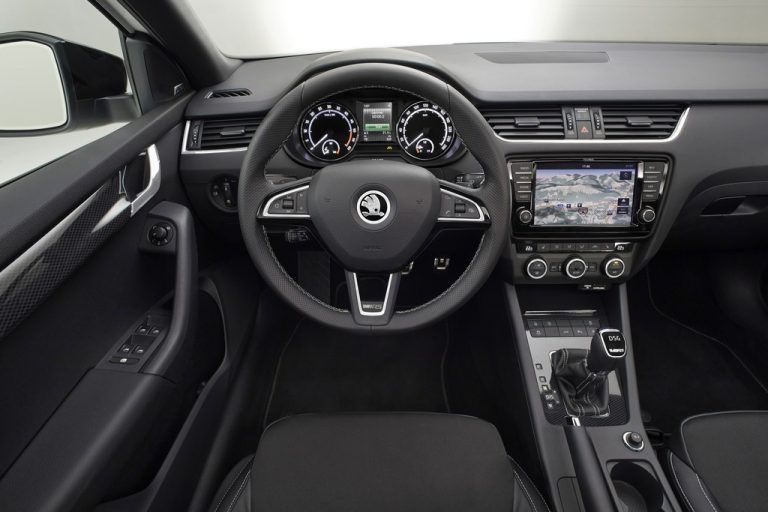 Zum sportlichen Outfit ein sportliches Cockpit.