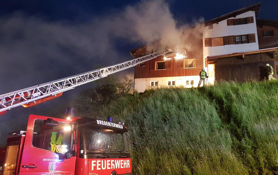 Schröcken: Zigarettenasche löst Hausbrand aus