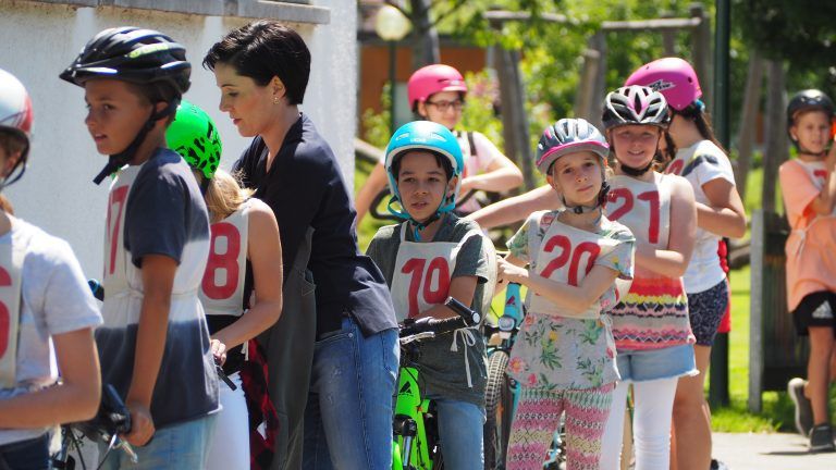 Alle Kinder erhielten nach der Prüfung den Fahrradführerschein. egle