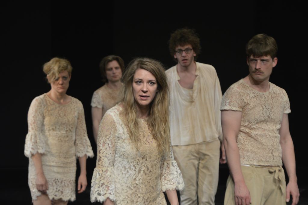 Was bleibt ist Theater, und zwar das Aktionstheater