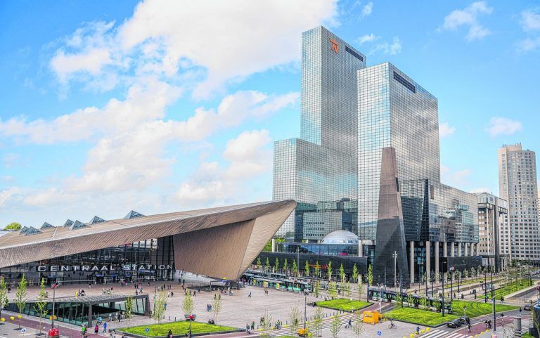 Äußerst sehenswert ist auch der moderne Hauptbahnhof von Rotterdam. Fotos: shutterstock (7)