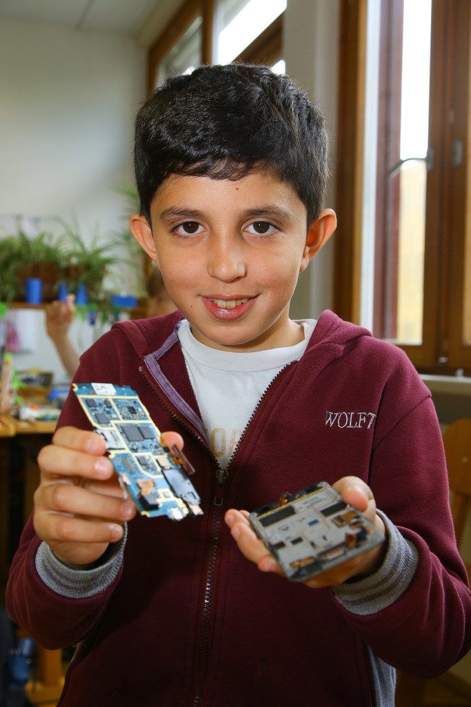 Alles Handy. Ein faszinierendes Schulprojekt an der Mittelschule Hard-Markt.