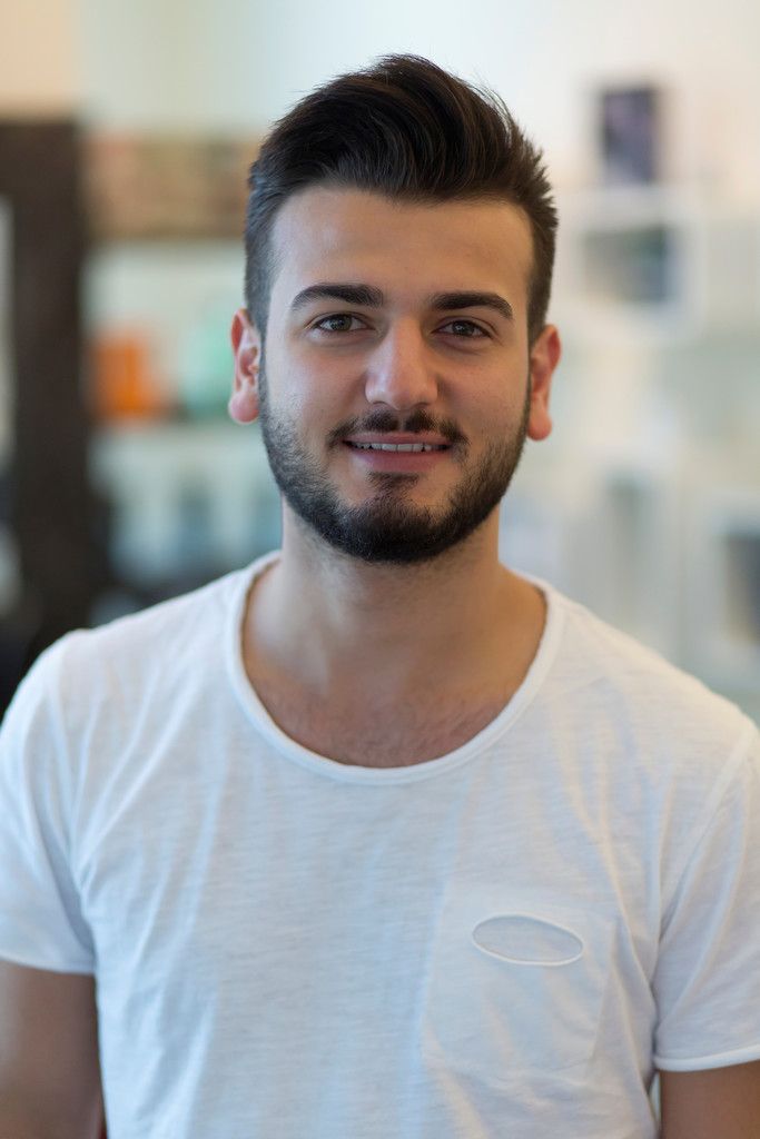 Bahtiy Araltuntas
Barbier
Der persönliche Kontakt zu den Kunden ist toll. Im Ländle kümmern sich nicht viele um Bart und Haare von Männern. Deshalb übernehme ich das.