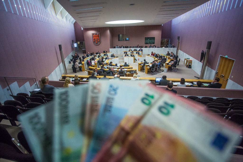<p class="caption">Die Parteien erhöhen nach drei Jahren wieder ihr Budget. <span class="media-container dcx_media_rtab" data-dcx_media_config="{}" data-dcx_media_type="rtab"> </span><span class="marker">VN/Steurer</span></p>